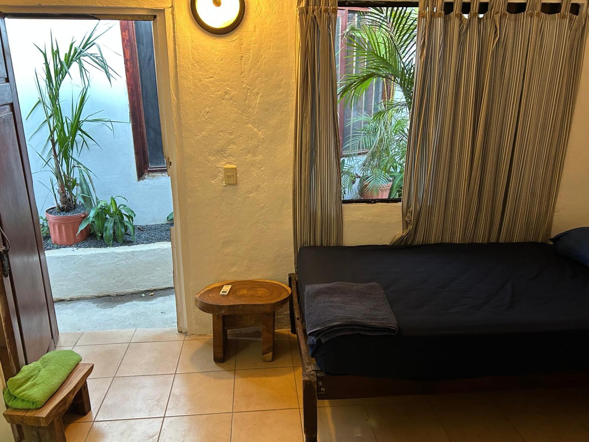 Pura Vida Hostel Tamarindo Dış mekan fotoğraf